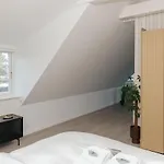 Allinge Badehotel 阿灵厄