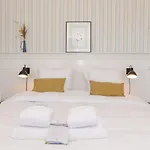 Allinge Badehotel 酒店 *