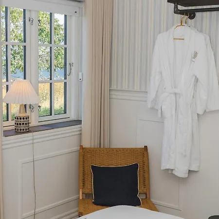Allinge Badehotel 酒店 阿灵厄